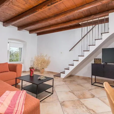 Dignano Apartment